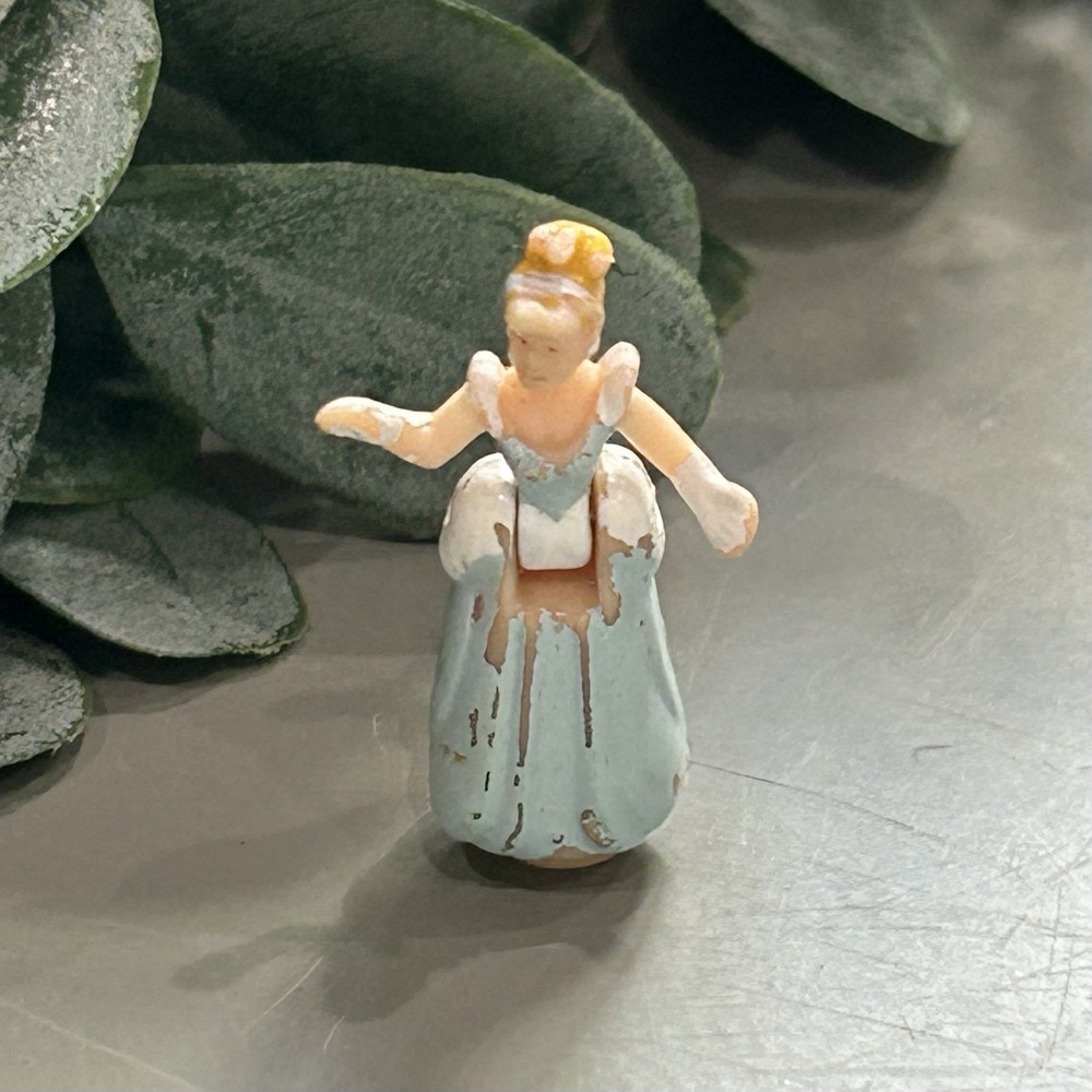 Polly Pocket Disney Cinderella's Castle Cinderella In Blue Ballgown Figure